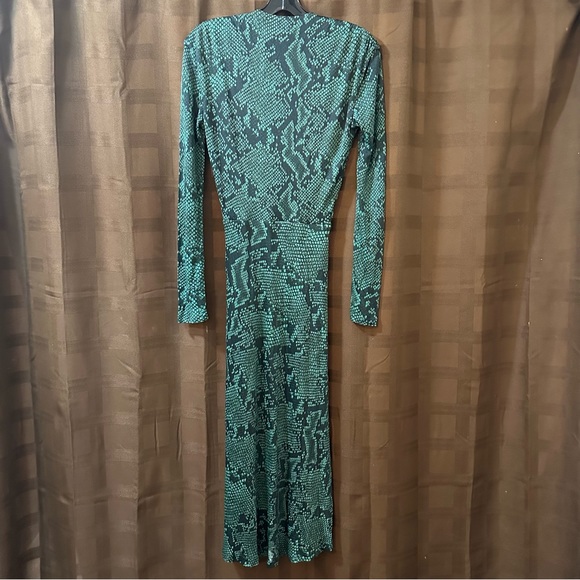 Atlein Green Snake Print Dress reg $875 - Picture 5 of 6
